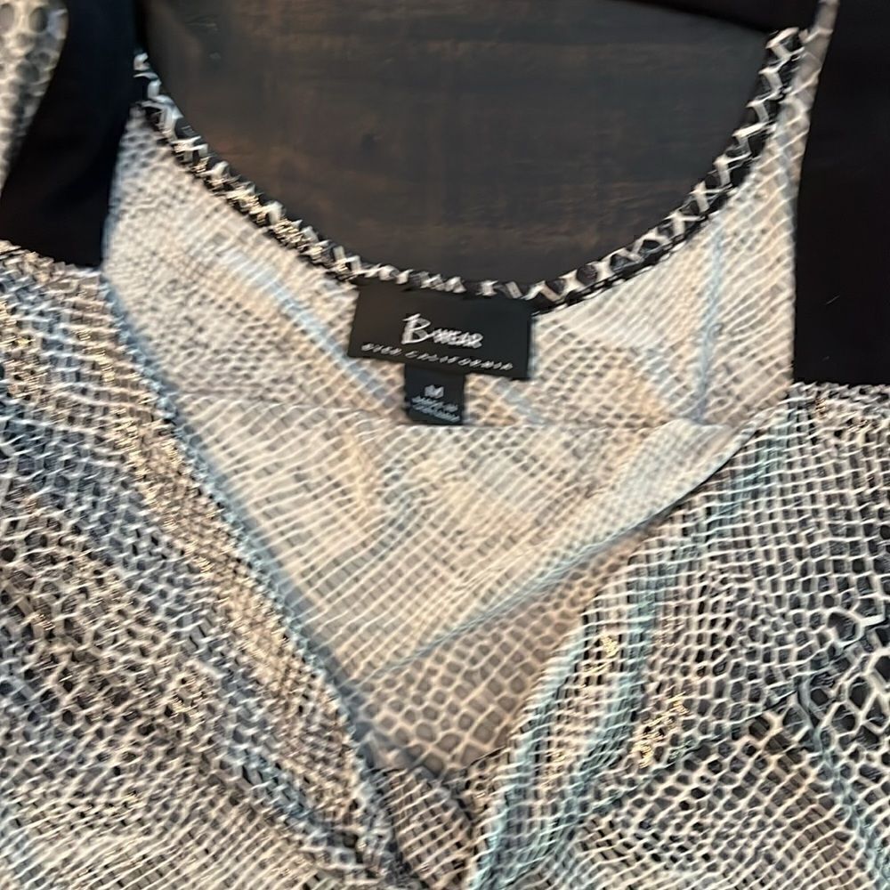 Snake skin pattern blouse - Picture 2 of 3